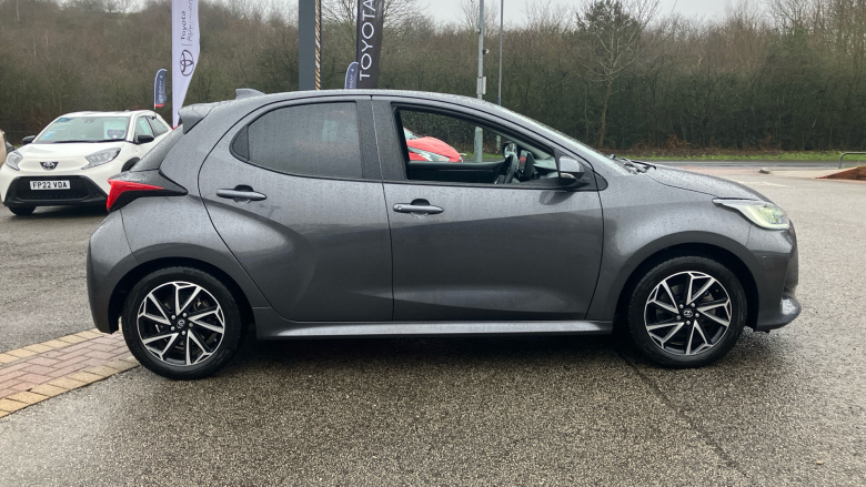 Toyota Yaris 1.5 Hybrid Design 5dr CVT Hybrid Hatchback